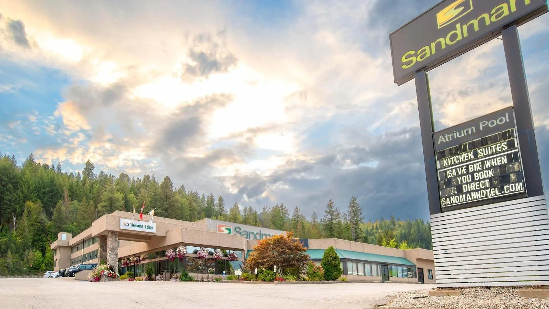 Où Séjourner en Colombie-Britannique : 5 Hôtels Centraux Incontournables